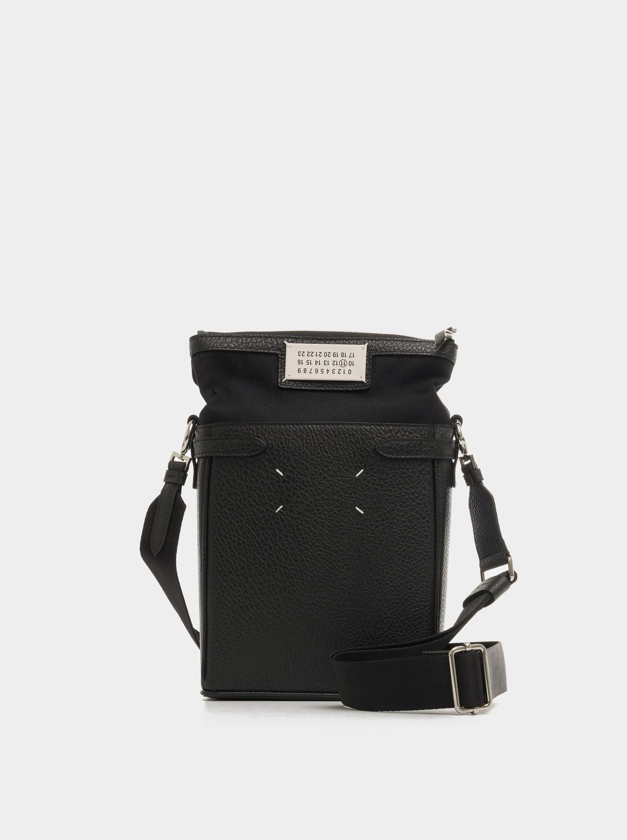 Black Vertical 5AC Camera Bag