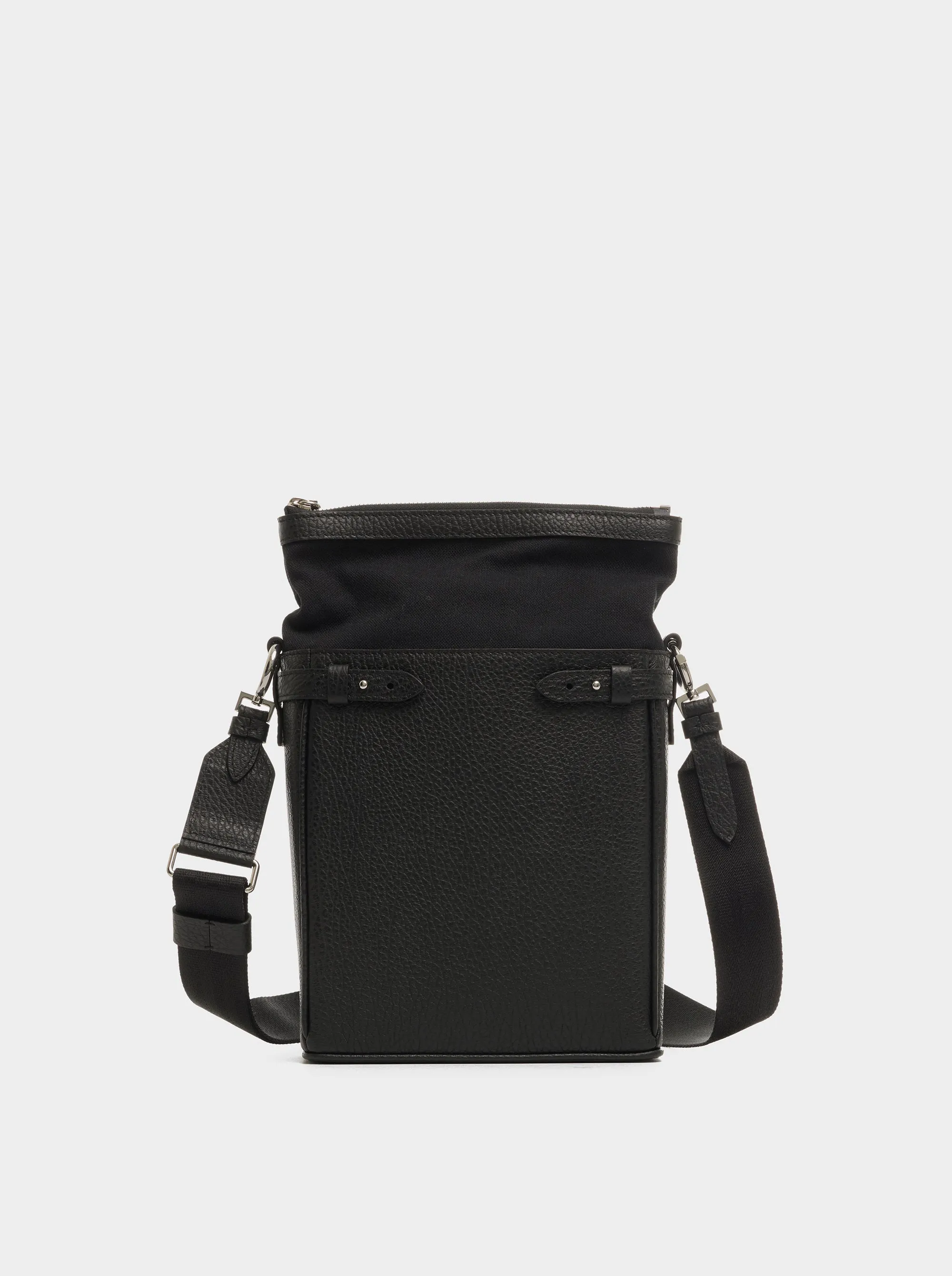 Black Vertical 5AC Camera Bag