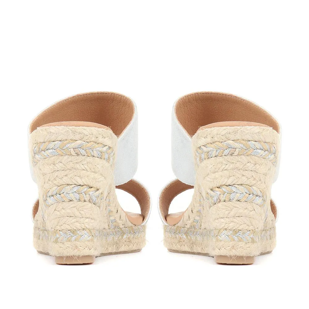 AMABELLE 322 052 Amabelle Wedge Mule Sandals