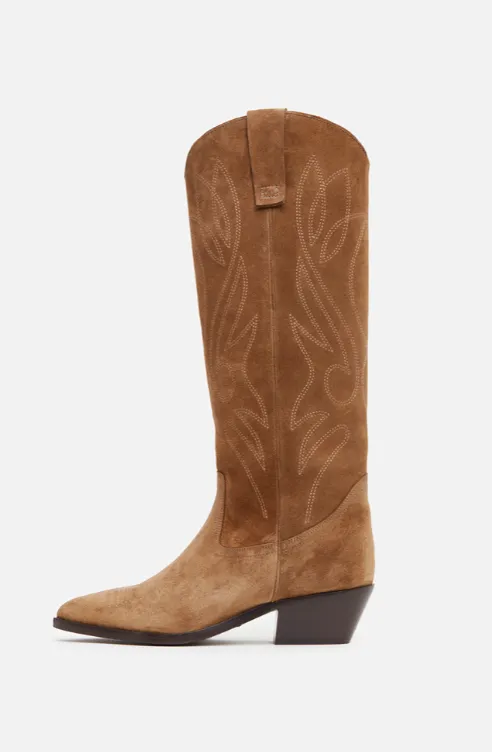 Cowboy Boot with Closure