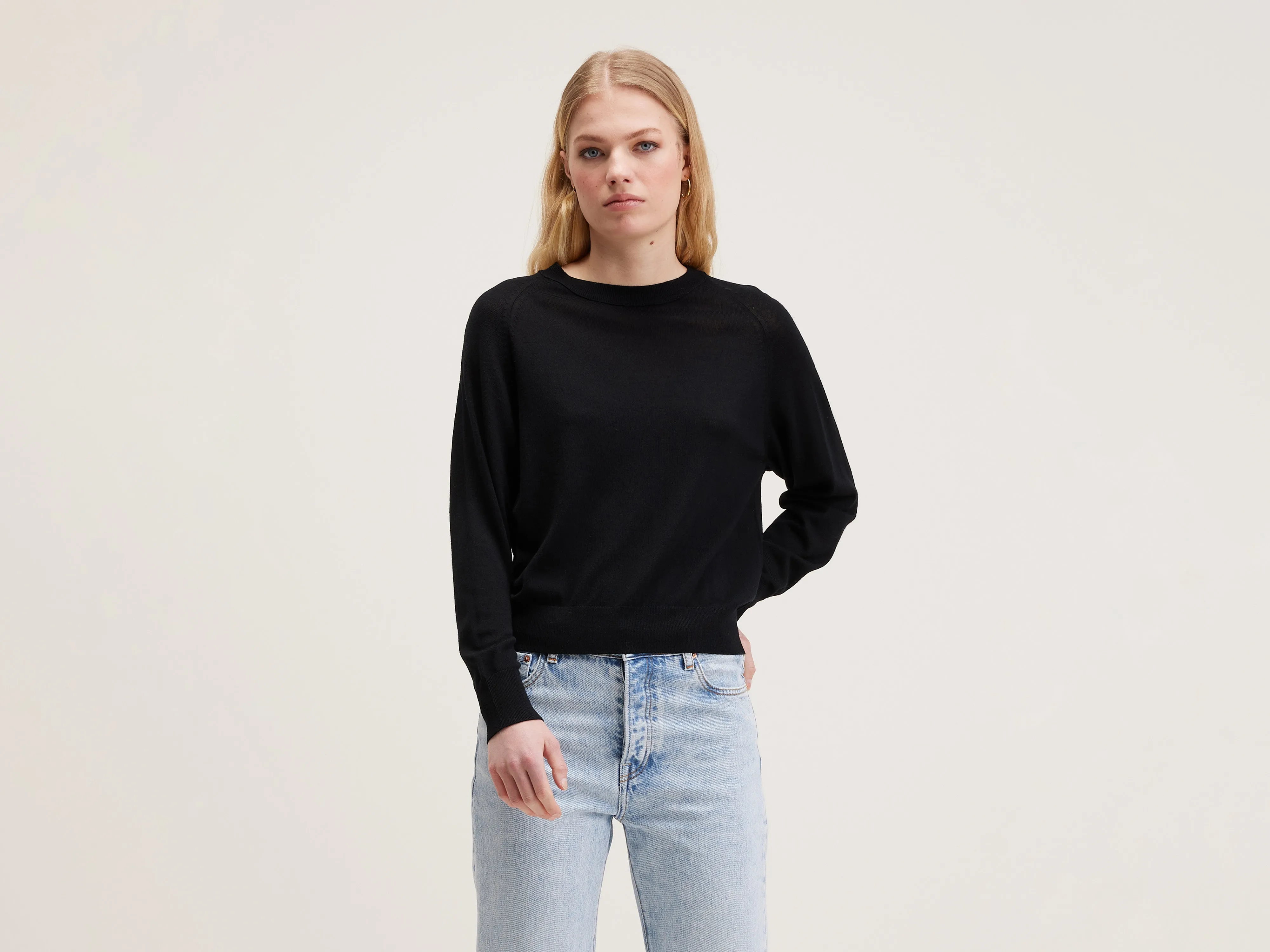 Delen Navy Blue Sweater Size 242 for Women