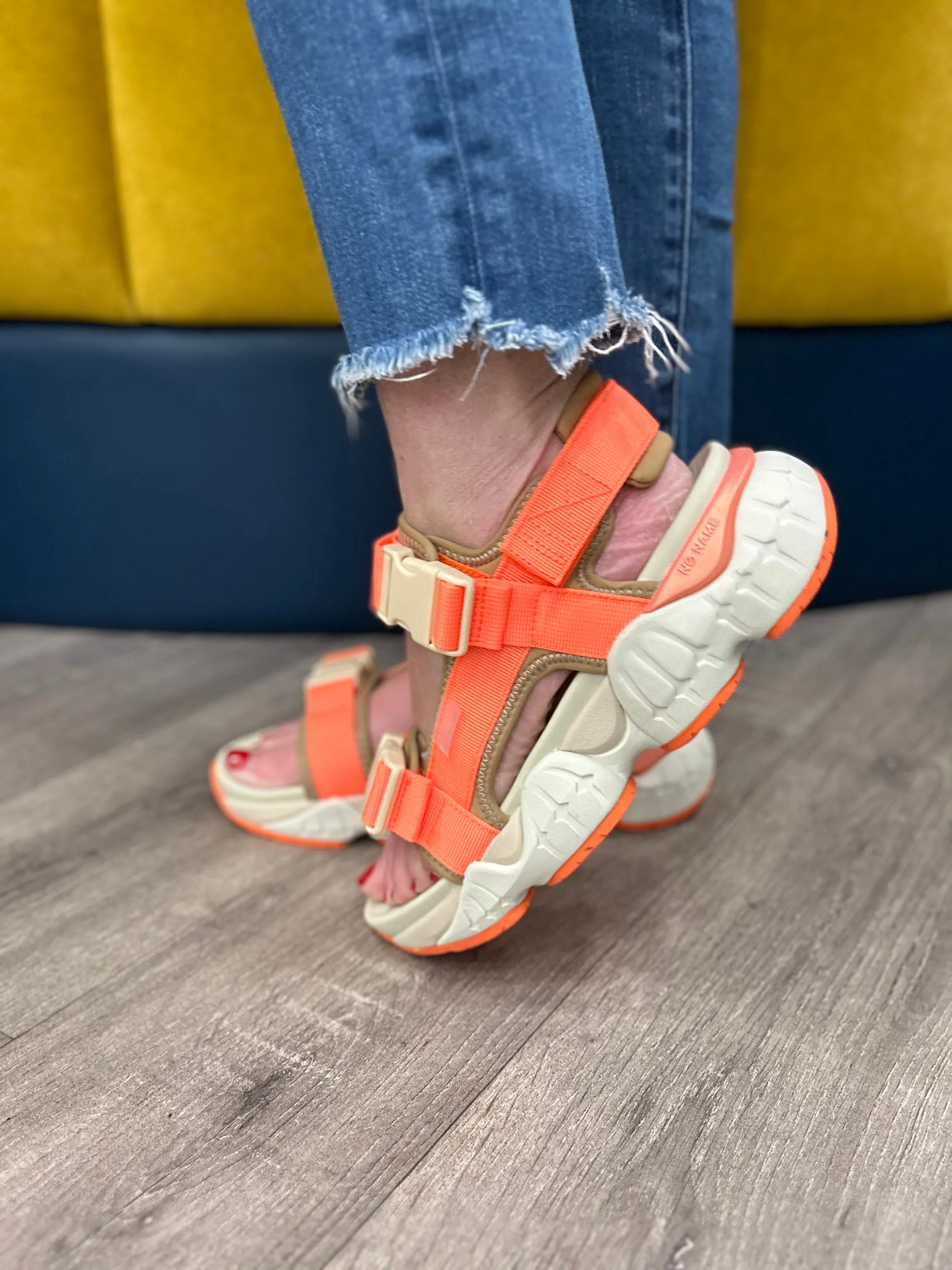 Krazee Fluo Orange Sandal