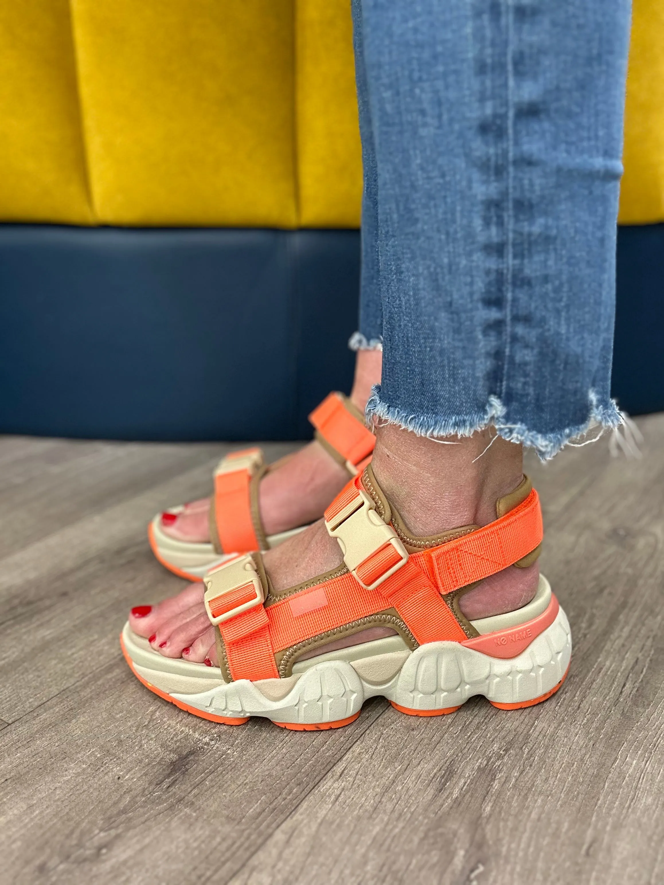 Krazee Fluo Orange Sandal