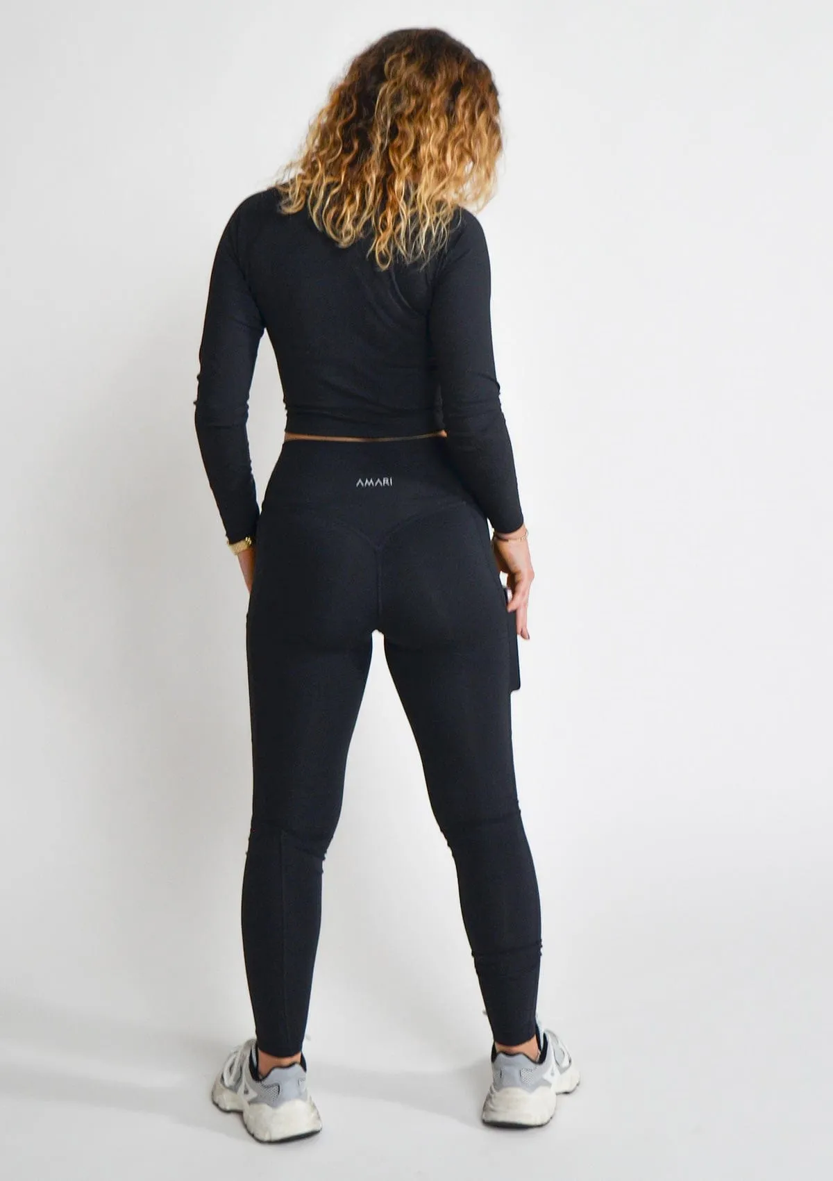 Leggings with Pockets in Black