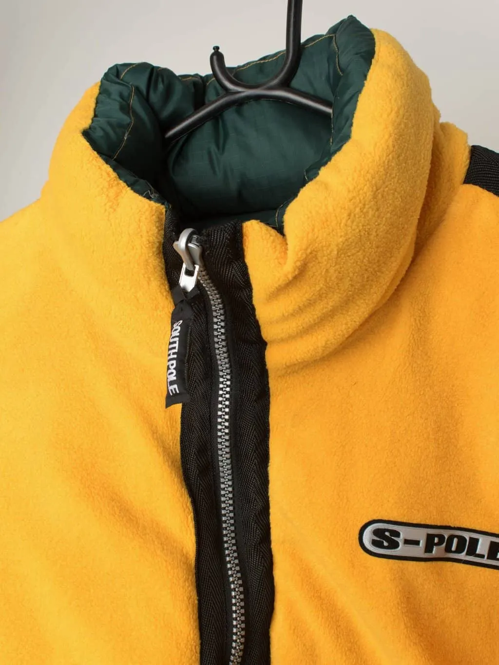 Rare vintage South Pole reversible puffer jacket in green and yellow – Extra-Large