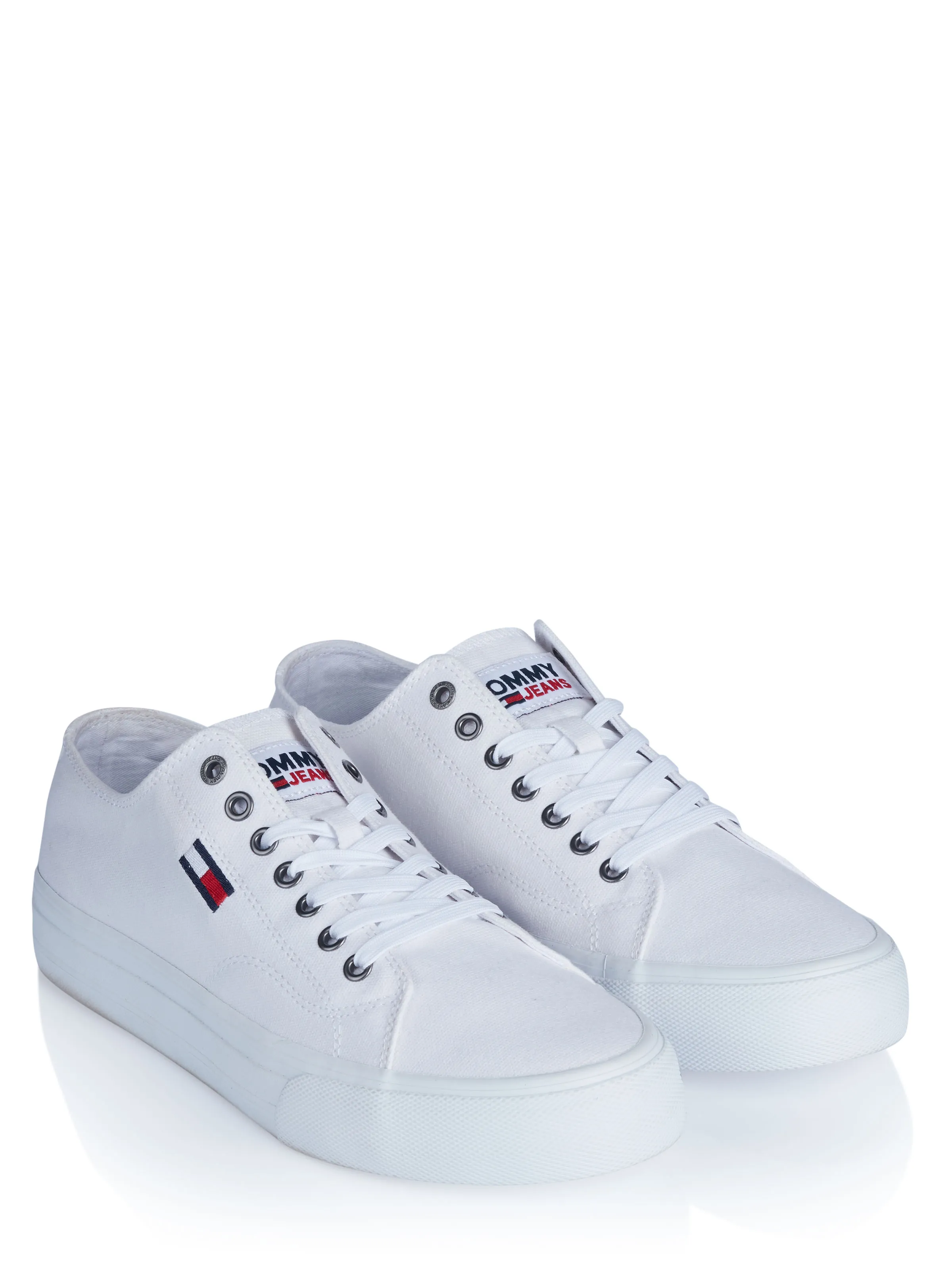 Tommy Hilfiger white jeans sneakers.