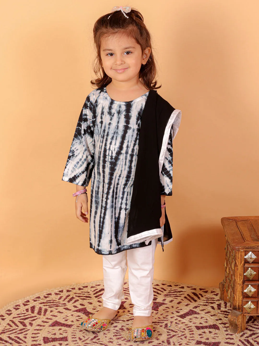 VASTRAMAY SISHU Girls Cotton Tie-Dye Kurta Leggings Dupatta Set